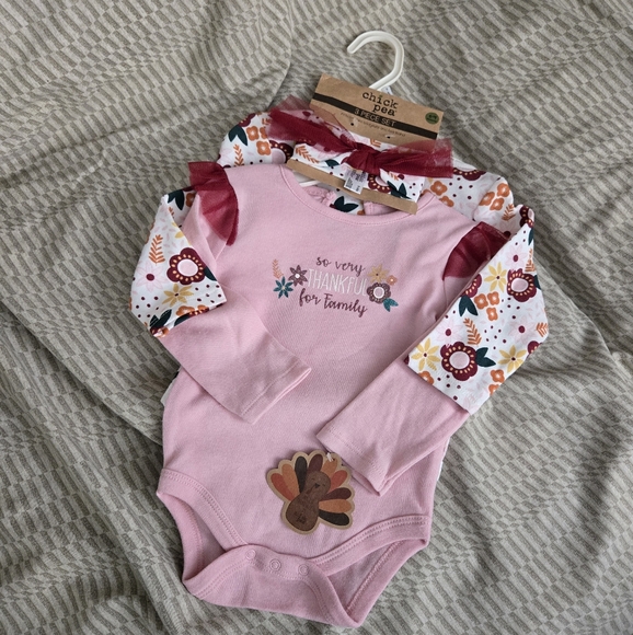 Chick Pea Thanksgiving Onesie Set 6-9 mos - Picture 1 of 6